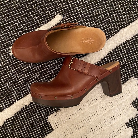 clarks clogs